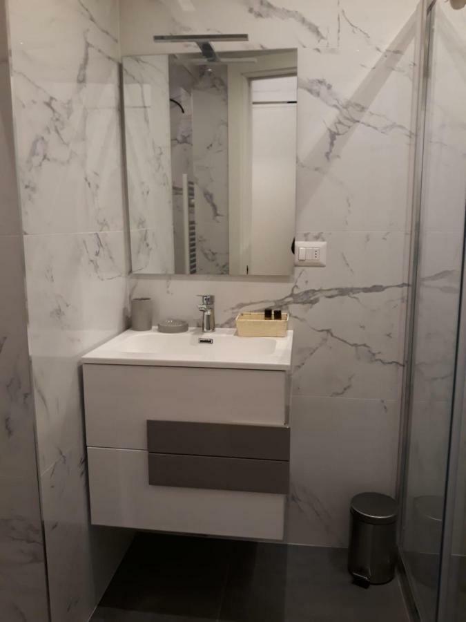Appartamento Con Vista Милано Екстериор снимка