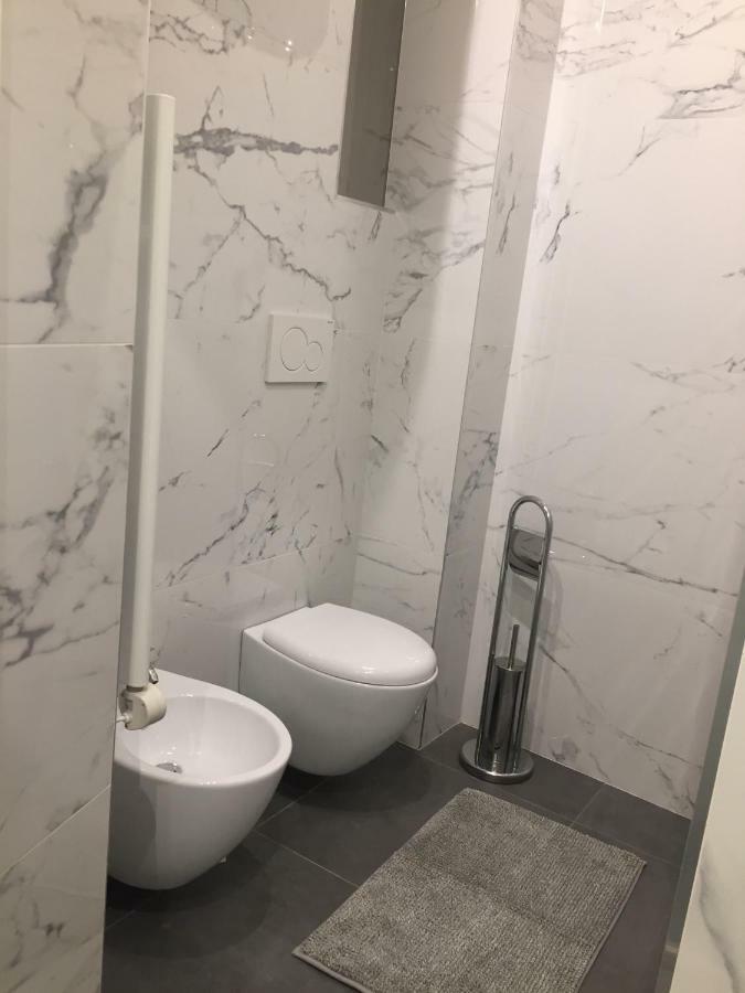 Appartamento Con Vista Милано Екстериор снимка